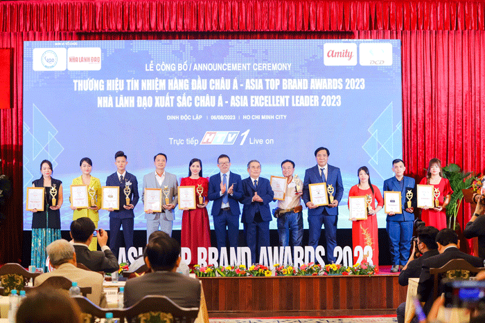 Le-cong-bo-Thuong-hieu-Tin-nhiem-hang-dau-Chau-A-lan-6-nam-2023